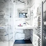 La 10 Hotel