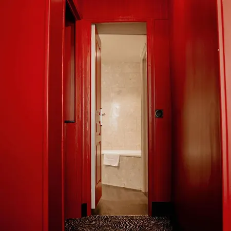 La 10 Hotel 3*