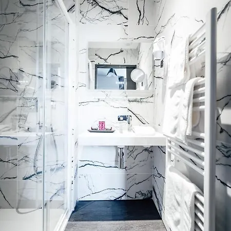 La 10 Ξενοδοχείο