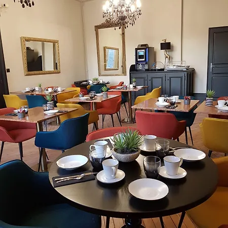 Hotel La 10