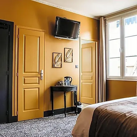 La 10 Hotel