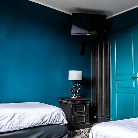 La 10 Hotel 3*