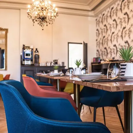 La 10 Hotel 3*