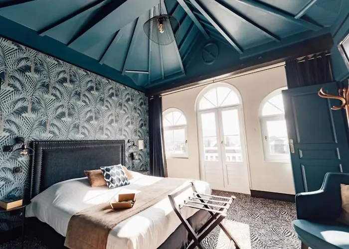 La 10 3* 埃特勒塔